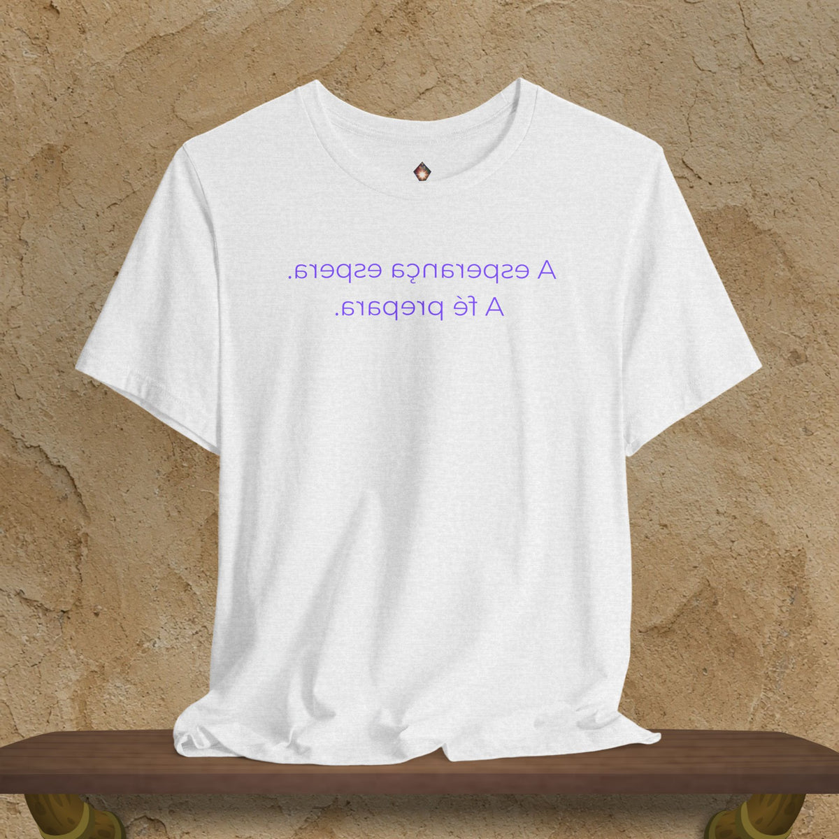 Mirror Message - "A esperança espera. A fé prepara"